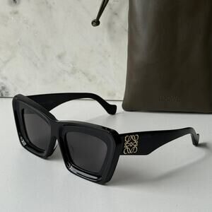Loewe | Accessories | Brand New Never Worn Loewe Sunglasses  display picture 1